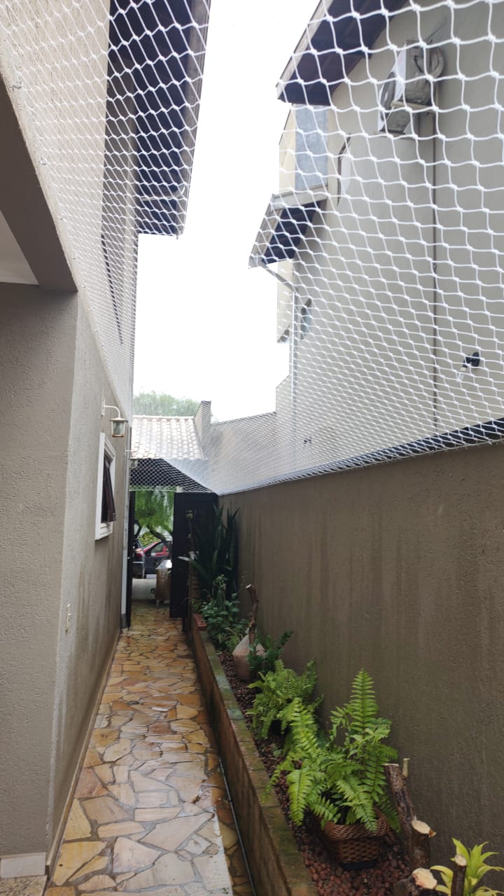 Corredor Lateral com Jardim